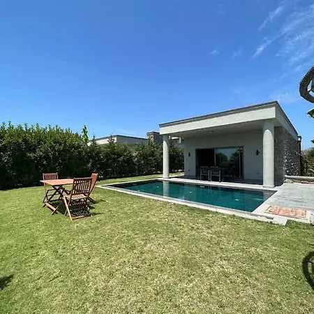 Bitez De Rüya Gibi Bir Villada Misafirlik Villa Bodrum