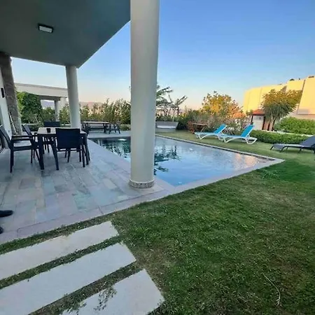 Bitez De Rueya Gibi Bir Villada Misafirlik Villa
