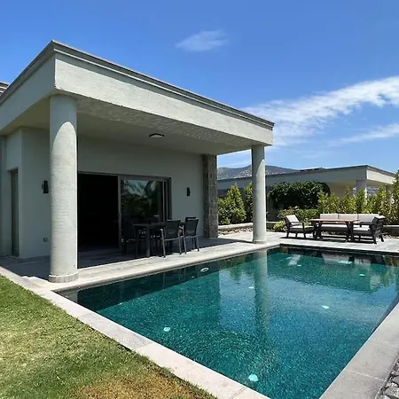 Bitez De Rueya Gibi Bir Villada Misafirlik Villa Bodrum
